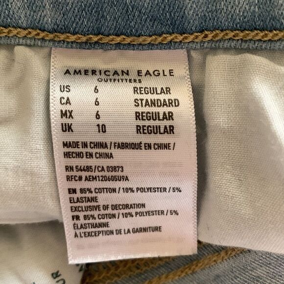American Eagle Ripped Super High-Waisted Jegging Light Wash Jeans Size 6 - Picture 6 of 7